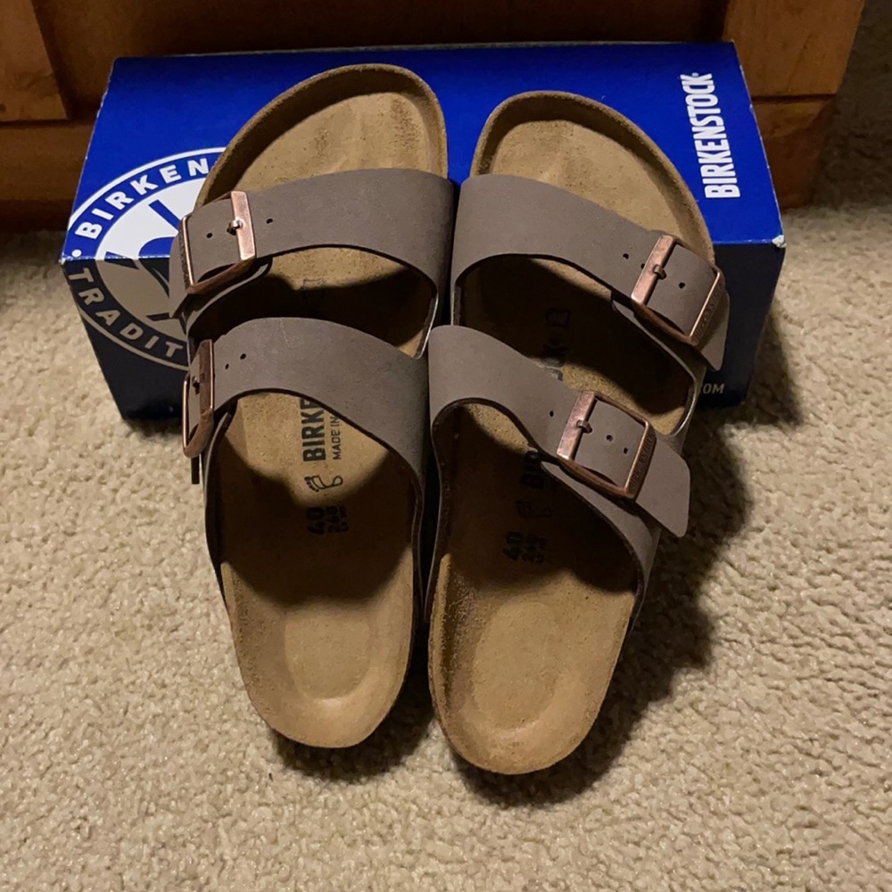 Birkenstock Arizona Mocca size 9